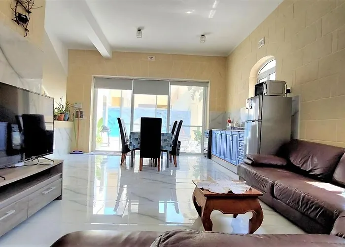 With Private Pool In Gozo Vila *