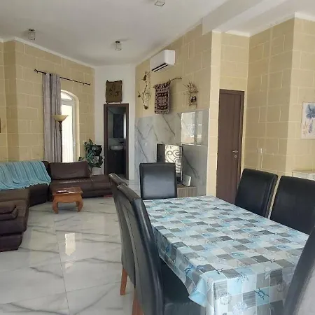 Villa With Private Pool In Gozo Munxar