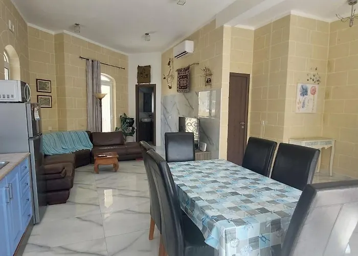 Vilă With Private Pool In Gozo Munxar