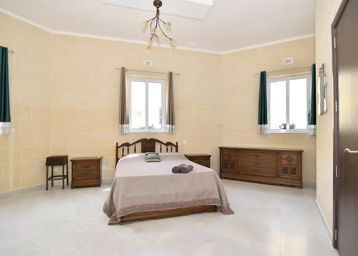 With Private Pool In Gozo * Munxar